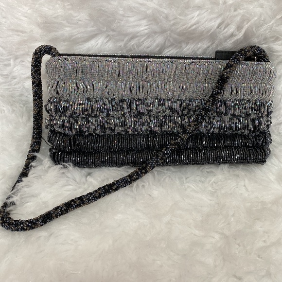 Gorgeous Lancôme ombré Aurora borealis seed bead wristlet - Picture 5 of 11